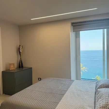 Finestra Sul Mare Bordighera